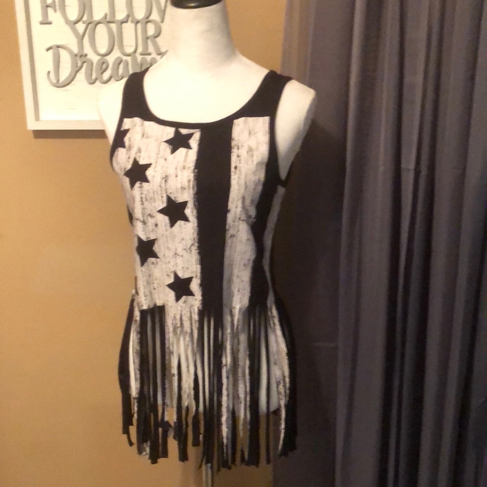 Material Girl shirt gently use black and white shirt good for casual or 🏖️